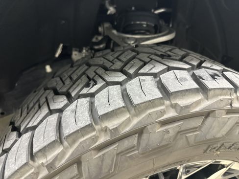 Used 2025 Ford Bronco Outer Banks AWD/4WD image 12