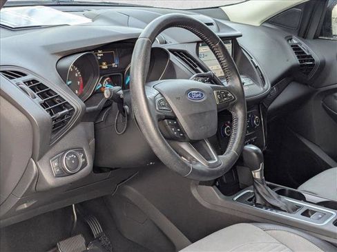 Used 2017 Ford Escape SE w/ Equipment Group 201A image 10