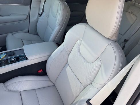 New 2026 Volvo XC90 B6 Ultra w/ Lounge Package image 17