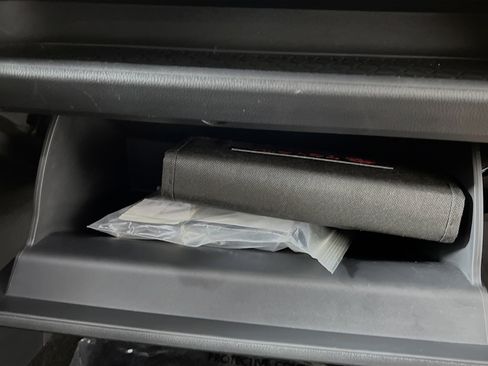 Used 2024 Toyota RAV4 XLE Premium image 35