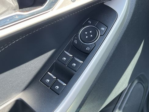 Used 2022 Ford Explorer Limited AWD/4WD image 23