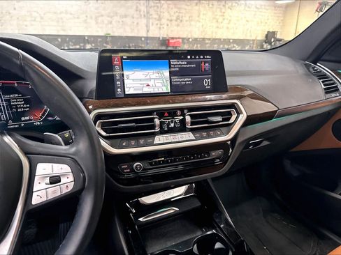 Used 2023 BMW X3 xDrive30i w/ Convenience Package w/ZPA AWD/4WD image 9