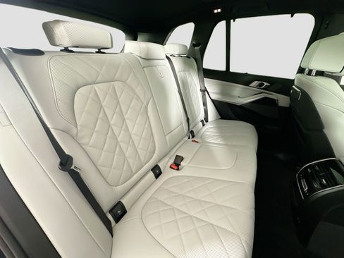 New 2026 BMW X5 xDrive50e w/ Executive Package image 28