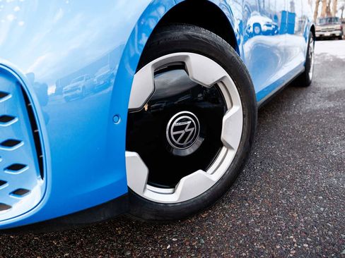 New 2025 Volkswagen ID. Buzz Pro S Plus image 17