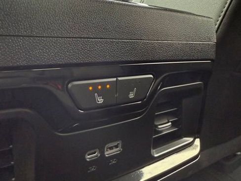 Used 2025 Chevrolet Silverado 1500 ZR2 w/ Technology Package image 34