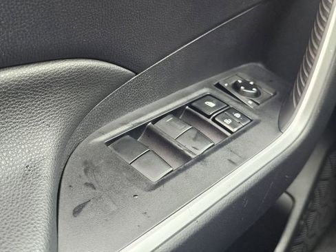 Used 2021 Toyota RAV4 XLE image 16