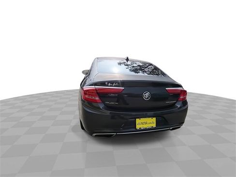 Used 2018 Buick LaCrosse Avenir image 7