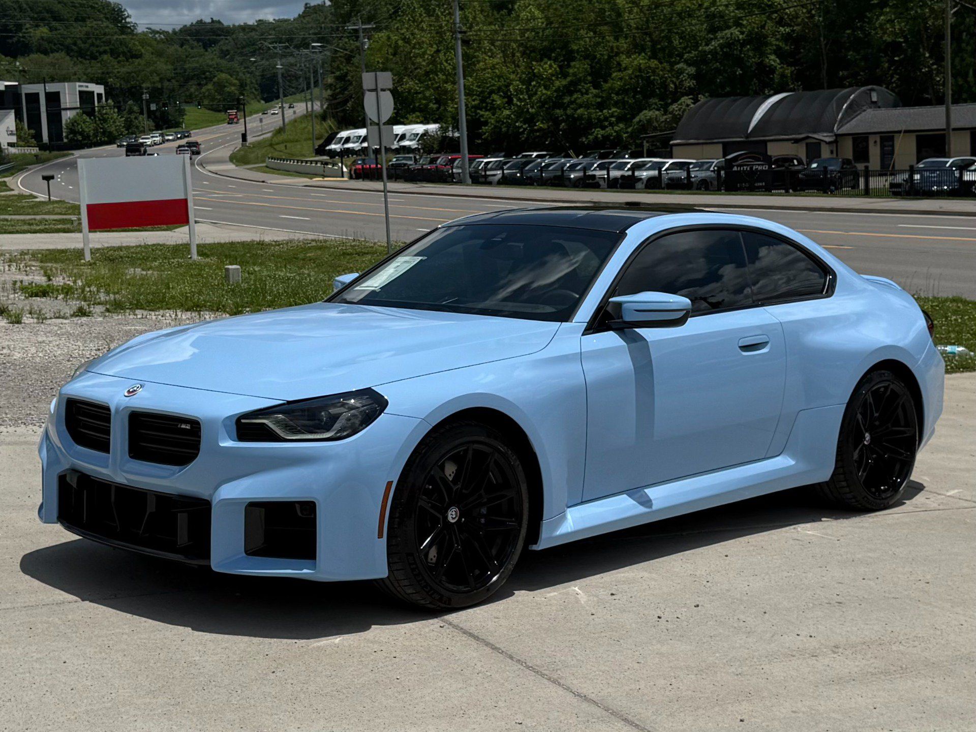 Used 2023 BMW M2 w/ Lighting Package RWD image 2