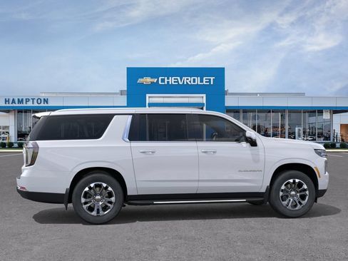 New 2026 Chevrolet Suburban LT w/ Comfort Package AWD/4WD image 5