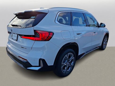 Used 2025 BMW X1 xDrive28i w/ Technology Package AWD/4WD image 4