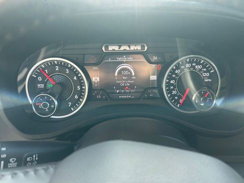 Used 2022 RAM 1500 Big Horn AWD/4WD image 16