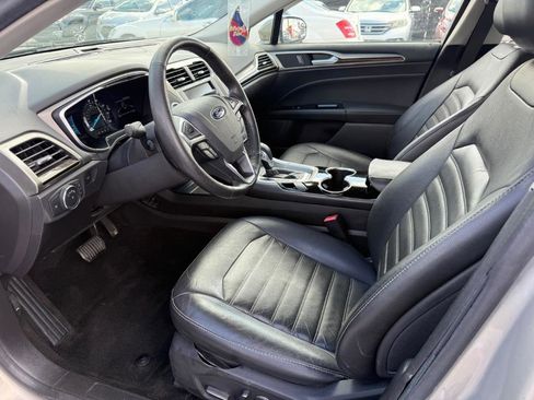 Used 2015 Ford Fusion SE w/ Equipment Group 202A image 9