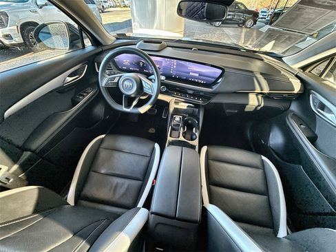 Certified 2025 Buick Envision Sport Touring image 19