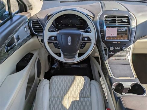 Used 2019 Lincoln Nautilus Black Label image 15