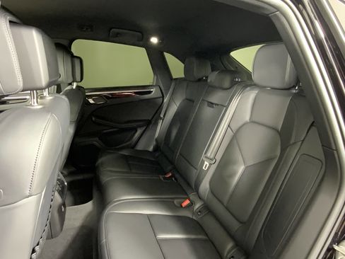 Used 2022 Porsche Macan image 39