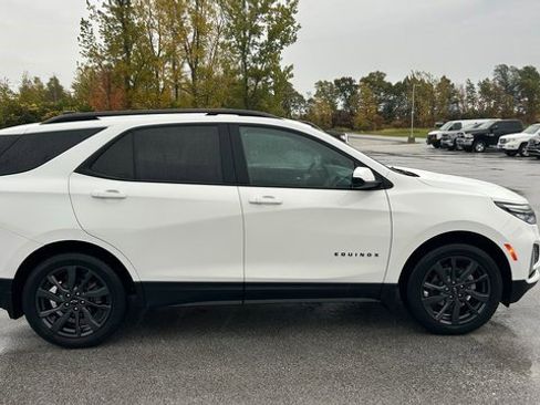 Certified 2022 Chevrolet Equinox RS w/ LPO, Floor Liner Package image 2