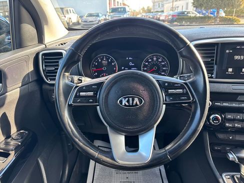 Used 2020 Kia Sportage EX image 20