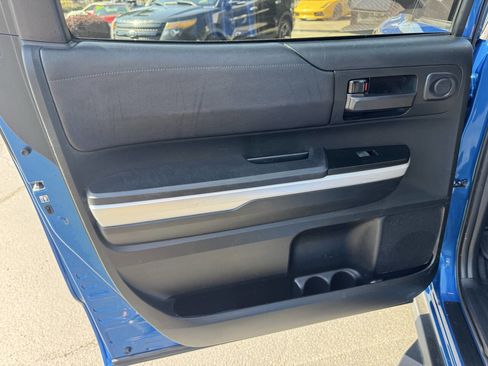 Used 2017 Toyota Tundra SR5 image 17