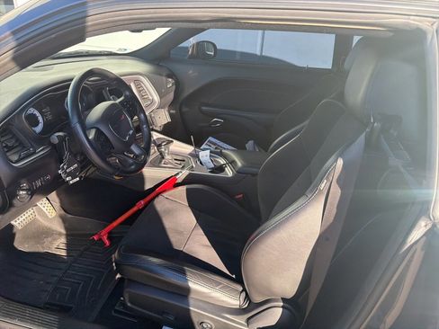 Used 2019 Dodge Challenger R/T w/ Plus Package image 12