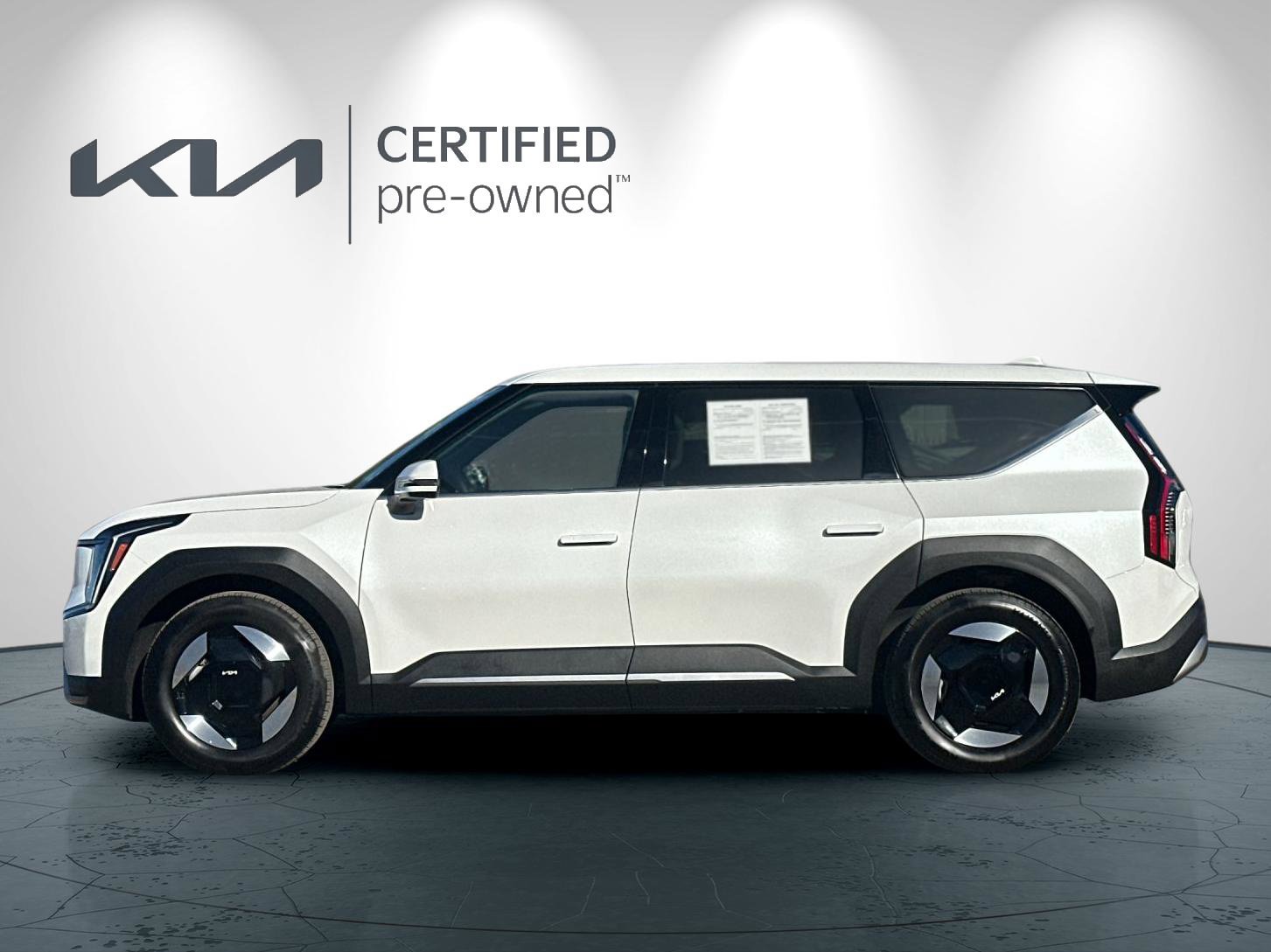 Certified 2024 Kia EV9 Light Long Range RWD image 7