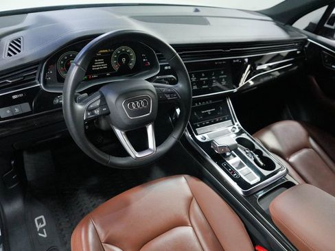 Used 2023 Audi Q7 2.0T Premium w/ Towing Package AWD/4WD image 16