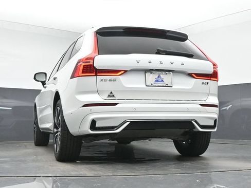 Used 2024 Volvo XC60 B5 Ultimate w/ Protection Package Premier AWD/4WD image 43