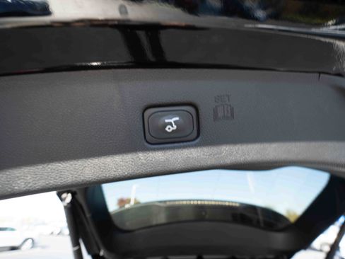 Used 2024 Ford Edge Titanium image 29