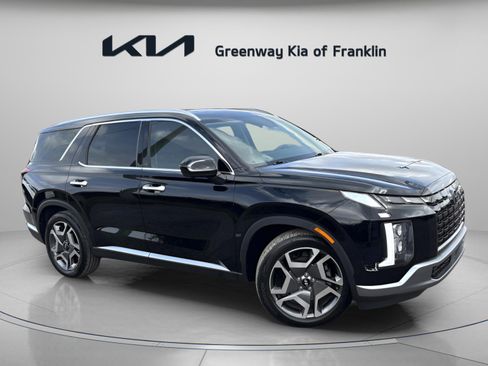 Used 2024 Hyundai Palisade Limited image 1