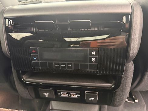 New 2026 Jeep Grand Wagoneer image 16