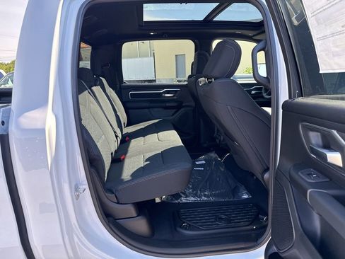 New 2026 RAM 1500 4x4 Crew Cab image 23
