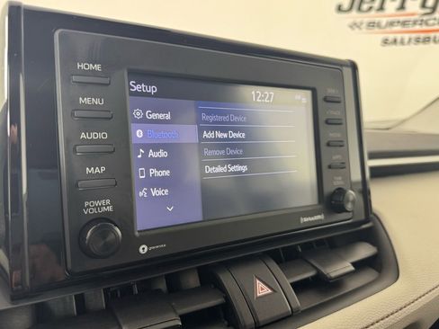 Used 2022 Toyota RAV4 XLE w/ Convenience Package image 17