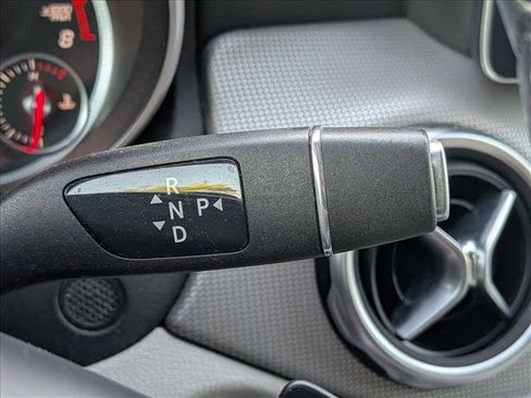 Used 2018 Mercedes-Benz GLA 250 image 13