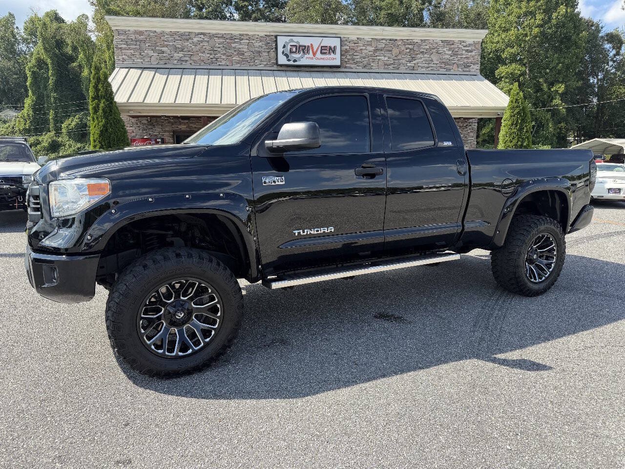 Used 2014 Toyota Tundra SR5 w/ TRD Off Road Package AWD/4WD image 1