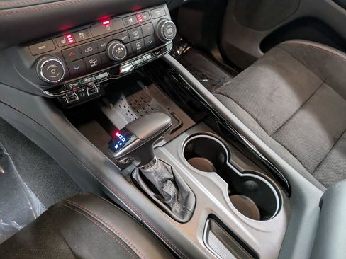 Used 2025 Dodge Durango GT AWD/4WD image 15