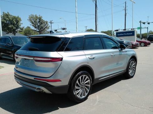 Used 2023 Lincoln Corsair Reserve AWD/4WD image 6