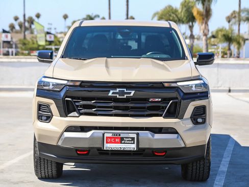 Used 2023 Chevrolet Colorado Z71 w/ Z71 Convenience Package 2 AWD/4WD image 3