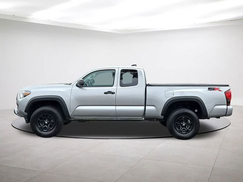 Used 2022 Toyota Tacoma SR5 image 4