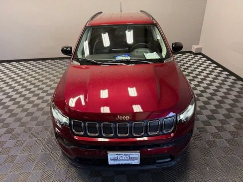 Used 2022 Jeep Compass Latitude AWD/4WD image 5