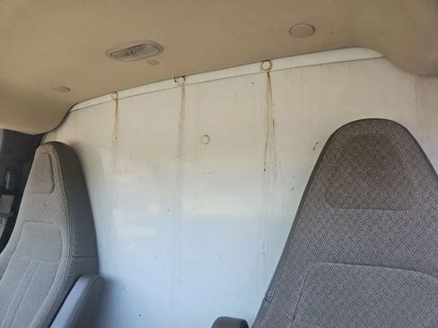 Used 2017 Chevrolet Express 3500 RWD image 17