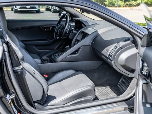 Used 2018 Jaguar F-TYPE R AWD/4WD image 17