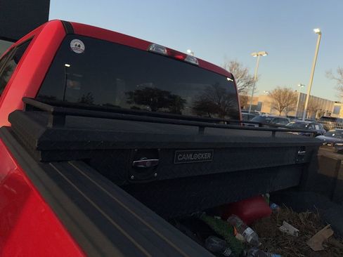 Used 2017 Ford F150 XLT image 7