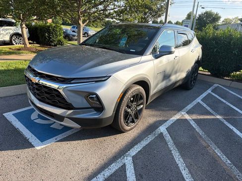 Used 2026 Chevrolet Blazer LT w/ Convenience Package FWD image 32