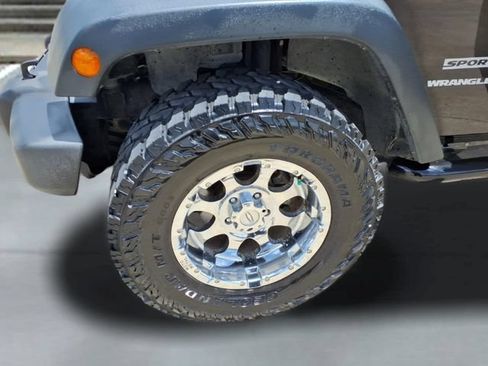 Used 2013 Jeep Wrangler Sport w/ Connectivity Group AWD/4WD image 23