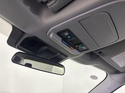 Used 2025 Ford F250 XLT w/ FX4 Off-Road Package image 18