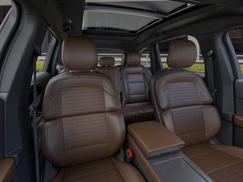 New 2026 Lincoln Nautilus Reserve AWD/4WD image 10