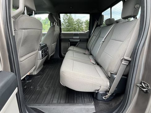 Used 2019 Ford F150 XLT w/ Equipment Group 302A Luxury AWD/4WD image 15