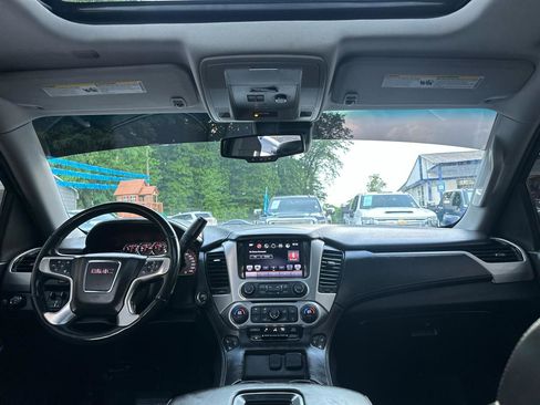 Used 2016 GMC Yukon XL SLT w/ Open Road Package RWD image 10