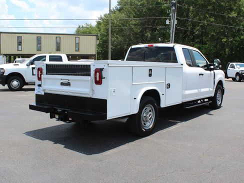 Used 2024 Ford F350 XL w/ XL Chrome Package RWD image 14
