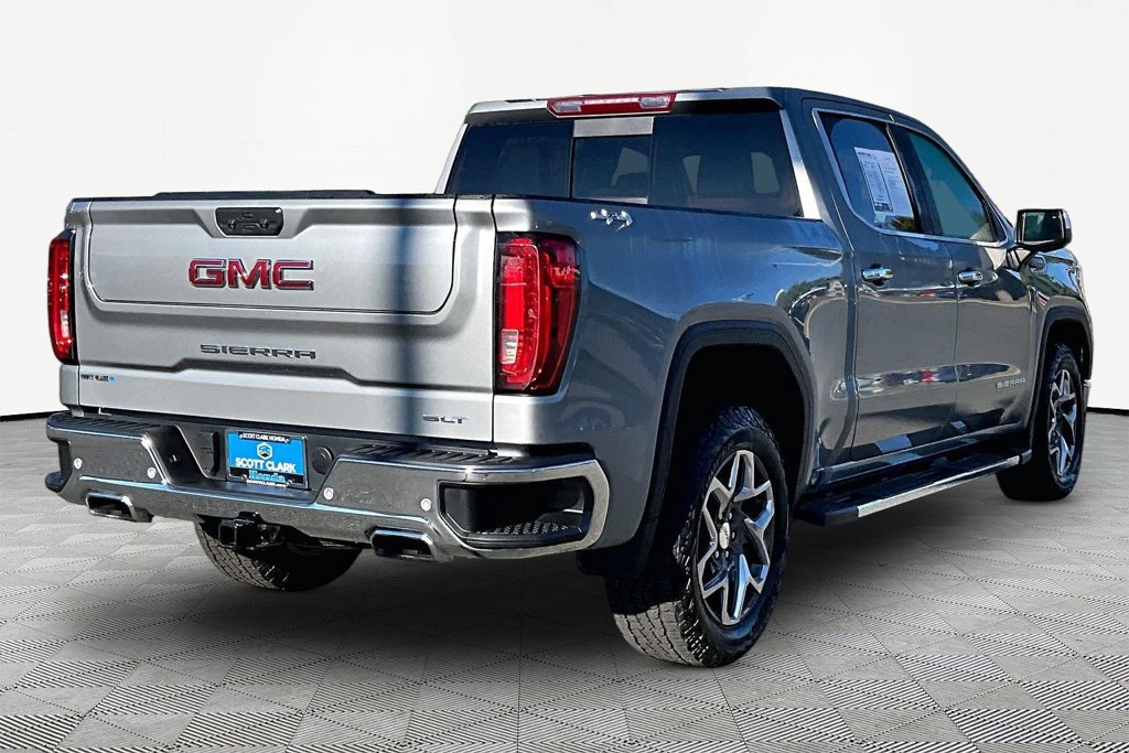 Used 2024 GMC Sierra 1500 SLT w/ SLT Premium Plus Package AWD/4WD image 5