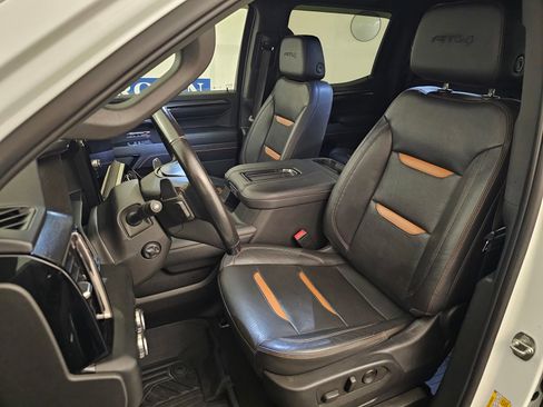 Used 2022 GMC Sierra 1500 AT4 w/ AT4 Premium Package AWD/4WD image 5